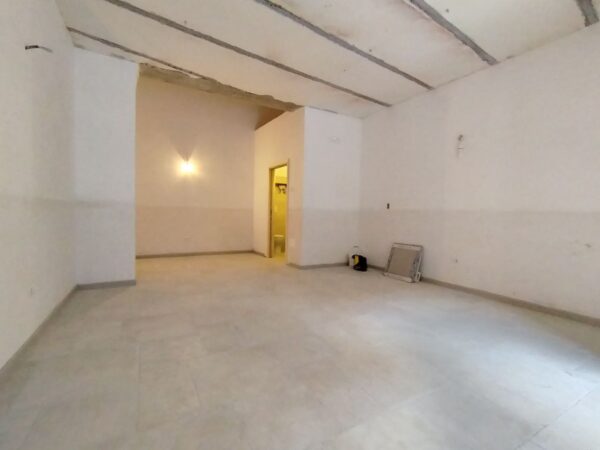 Locale in zona Via Sant'Elia - immagine 2