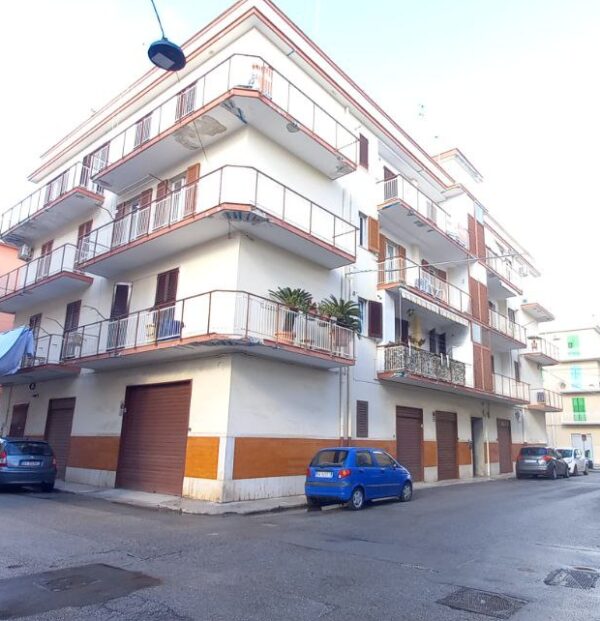 Appartamento in zona Via Castel del Monte