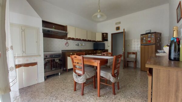 Appartamento in zona Via Castel del Monte - immagine 8