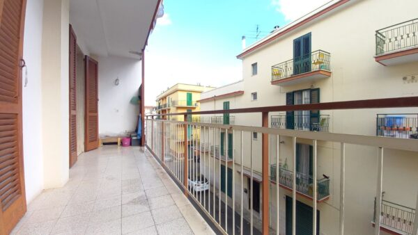 Appartamento in zona Via Castel del Monte - immagine 17