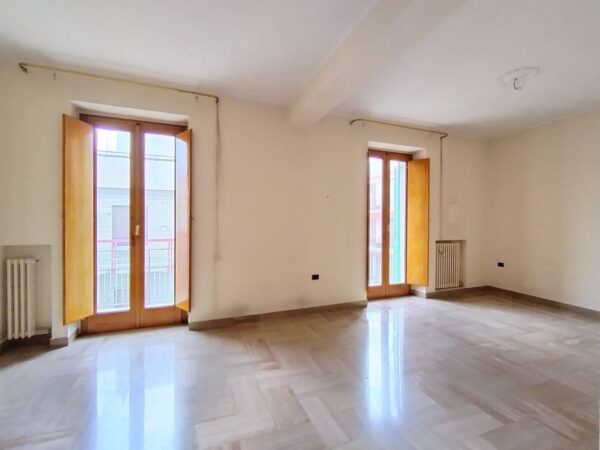 Appartamento in zona Piazza XI Febbraio - immagine 15