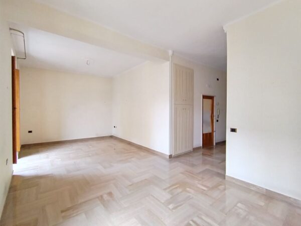 Appartamento in zona Piazza XI Febbraio - immagine 16