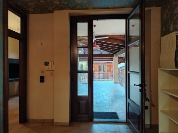 Prestigiosa Villa su II livelli con depandance in zona Via Castel del Monte - immagine 22