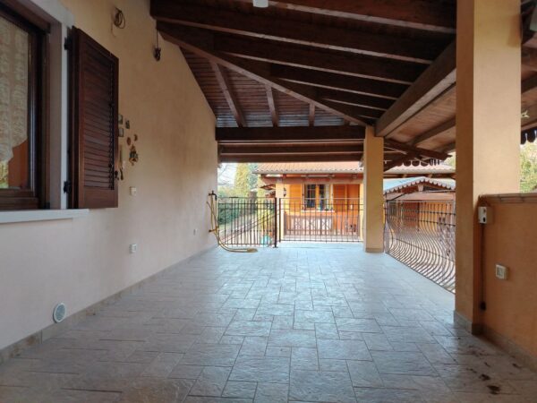 Prestigiosa Villa su II livelli con depandance in zona Via Castel del Monte - immagine 24