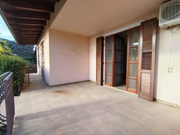 Prestigiosa Villa su II livelli con depandance in zona Via Castel del Monte - immagine 29