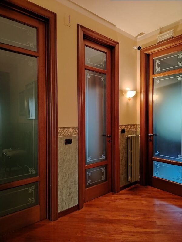 Prestigiosa Villa su II livelli con depandance in zona Via Castel del Monte - immagine 4