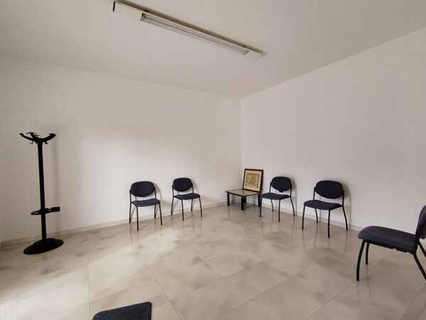 Stanze arredate per uso studio in Via Faustina - immagine 6