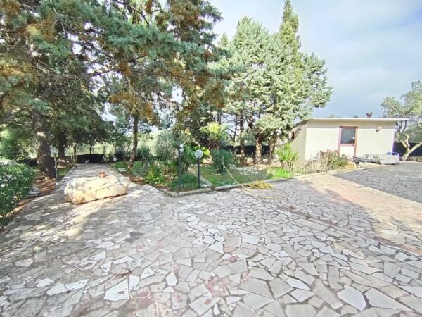 Villa su II livelli in zona Via Bracco - immagine 31