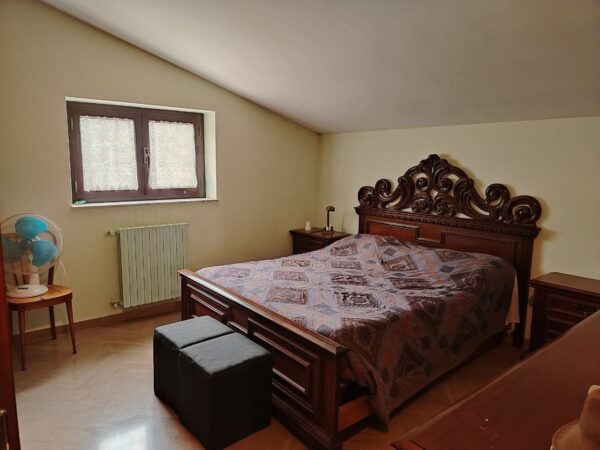 Villa su II livelli in zona Via Bracco - immagine 25