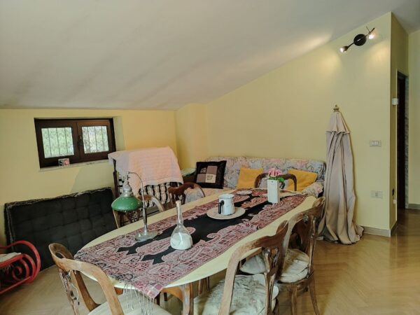 Villa su II livelli in zona Via Bracco - immagine 21
