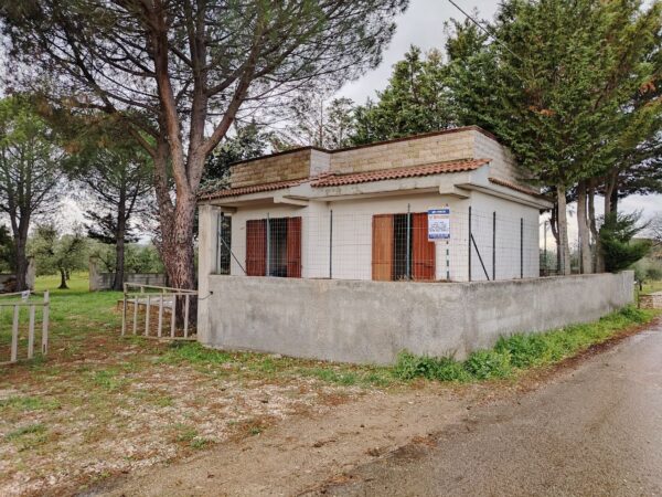 Villino in zona Contrada Difesa