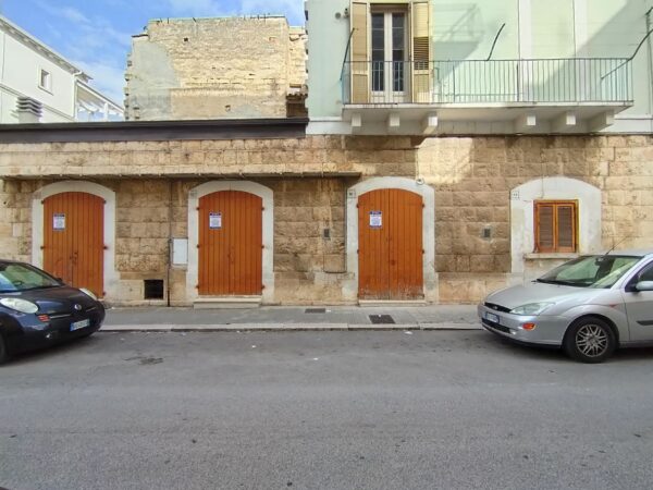 Locale uso abitazione in zona Via Aldo Moro