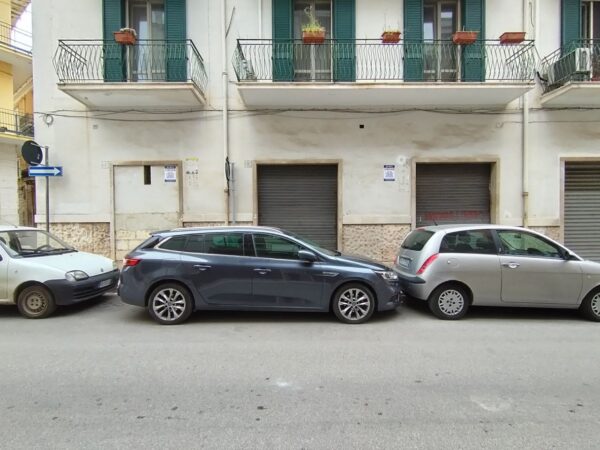 Garage in zona Via di Vittorio - immagine 2