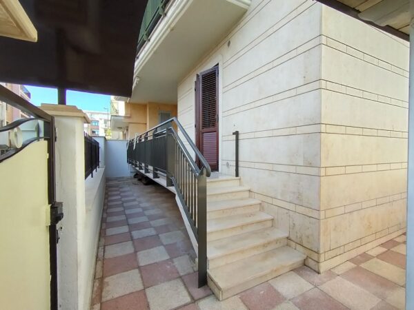 Appartamento in zona Viale Friuli - immagine 23