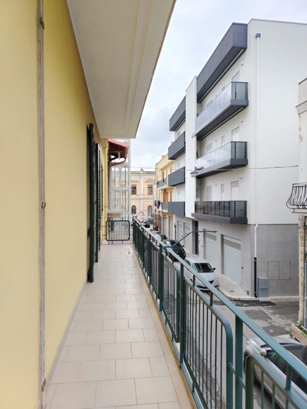 Due appartamenti adiacenti in zona Via Imbriani - immagine 15
