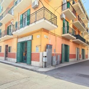 Locale commerciale in zona Via Castel del Monte