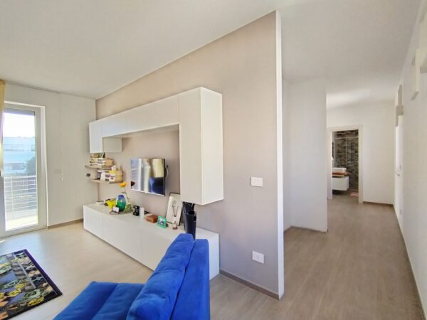 Indipendente in zona Via Sant'Elia - immagine 4