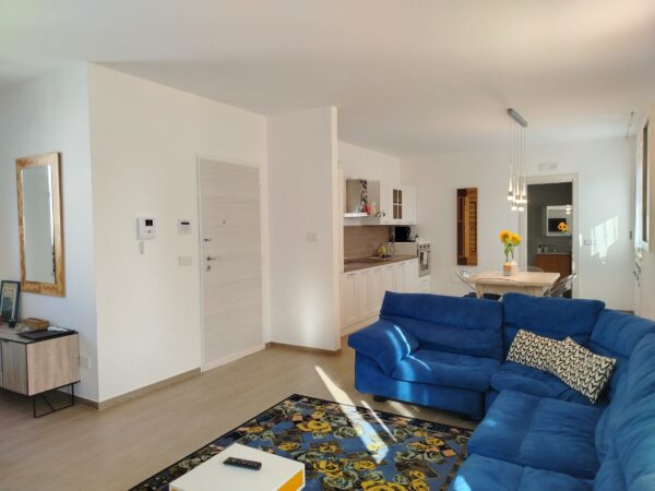 Indipendente in zona Via Sant'Elia - immagine 9