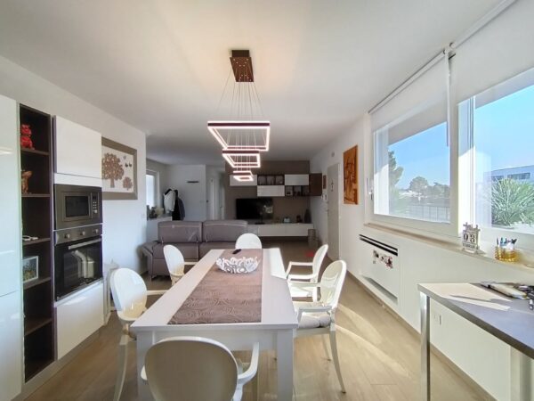Indipendente in zona Via Sant'Elia - immagine 15