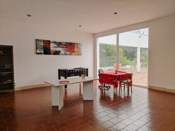 Villa immersa nel verde in zona Calendano - immagine 5