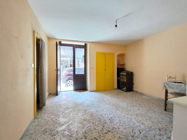 Locale commerciale in zona Viale Vittorio Veneto - immagine 5