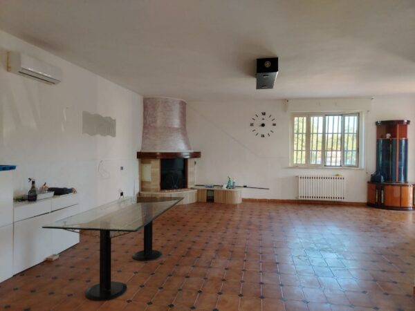 Villa in zona Via Ruvo - immagine 2