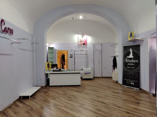Locale commerciale in zona Viale IV novembre - immagine 5