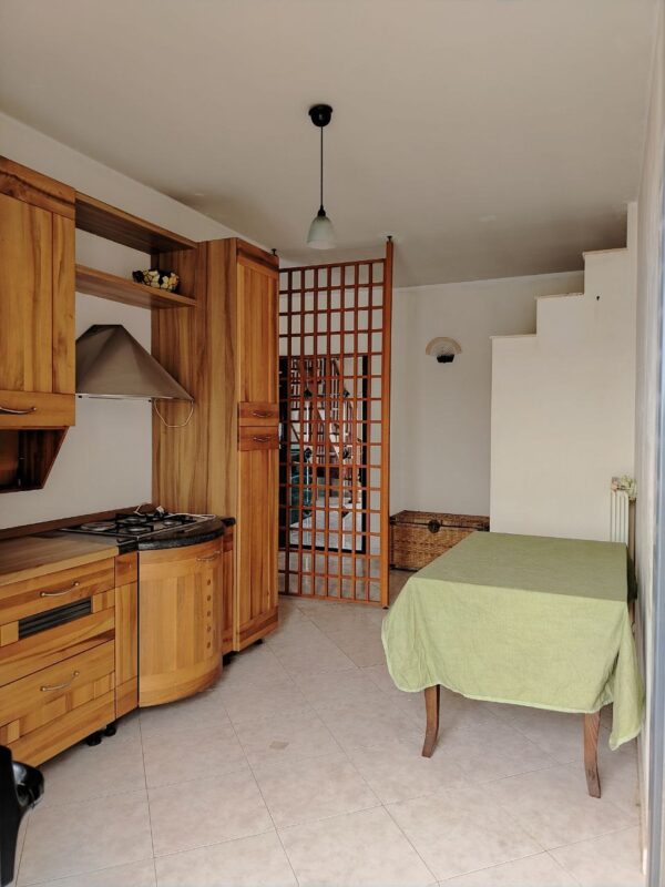 Appartamento con ascensore su II livelli in zona Via Prenestina - immagine 10