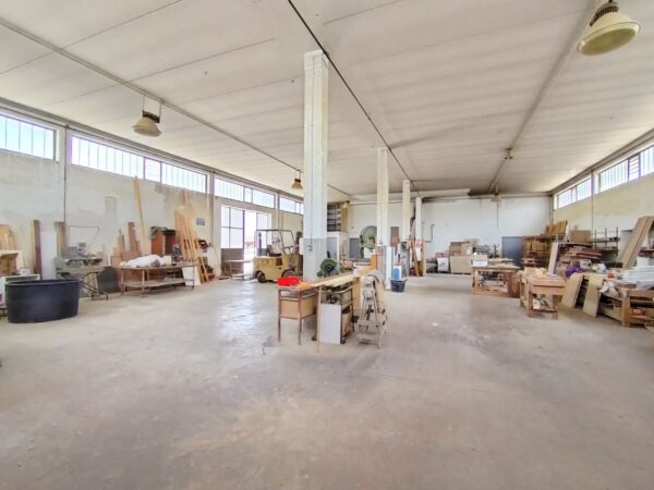 Soluzione indipendente con capannone In zona Via Scannagatta - immagine 19