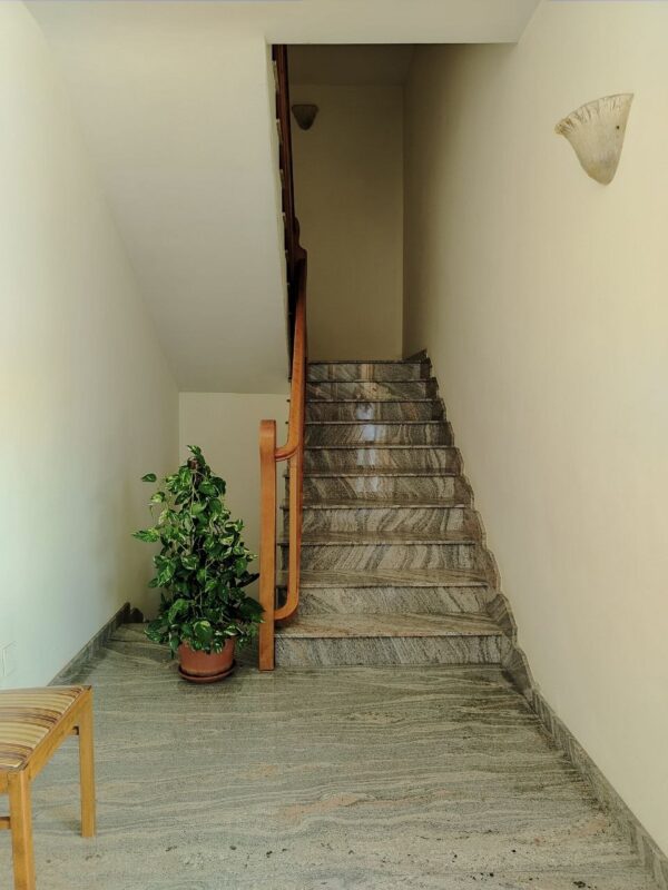 Soluzione indipendente con capannone In zona Via Scannagatta - immagine 5