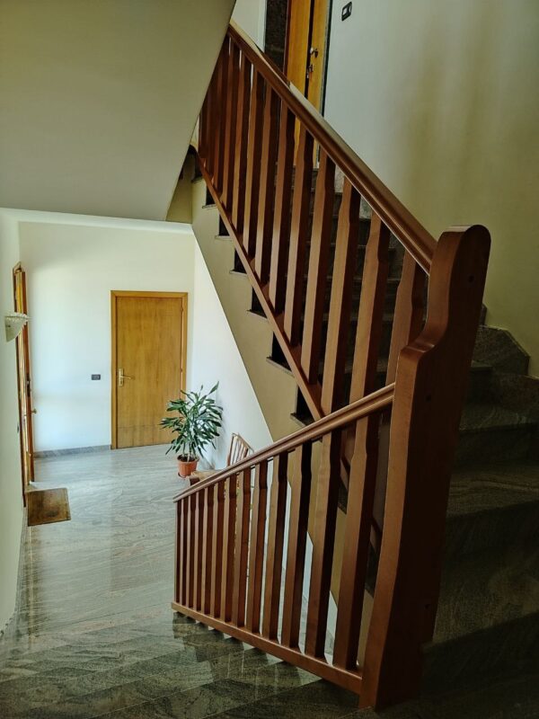 Soluzione indipendente con capannone In zona Via Scannagatta - immagine 4