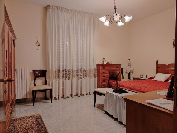 Soluzione indipendente con capannone In zona Via Scannagatta - immagine 9