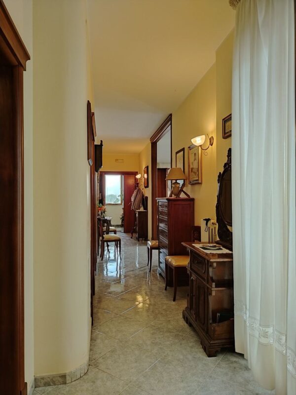 Soluzione indipendente con capannone In zona Via Scannagatta - immagine 11