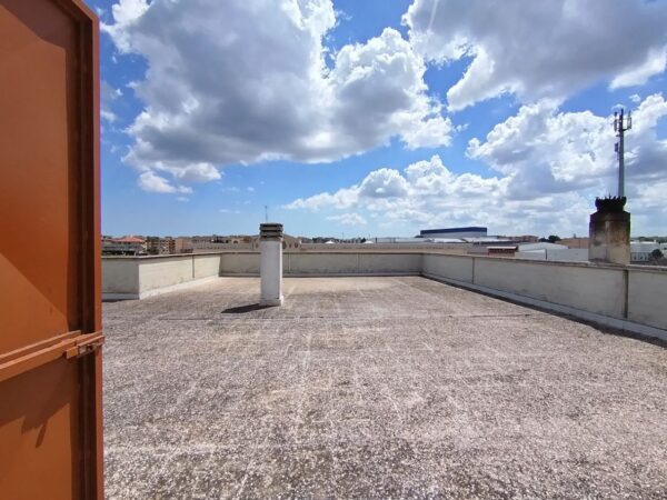 Soluzione indipendente con capannone In zona Via Scannagatta - immagine 17
