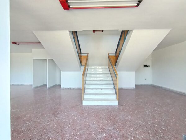 Capannone ad uso commerciale in zona Strada Provinciale 231 - immagine 10