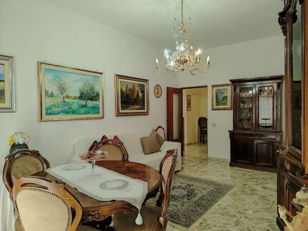 Appartamento con possibilità di garage in zona Via Castel del Monte - immagine 6
