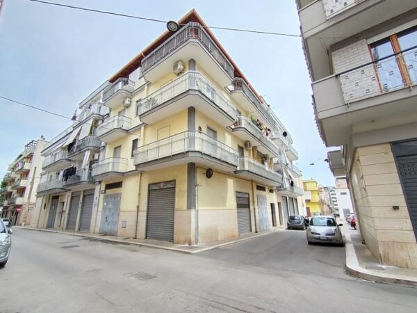 Soluzione semindipendente con terrazzo in zona Via Mereu - immagine 15