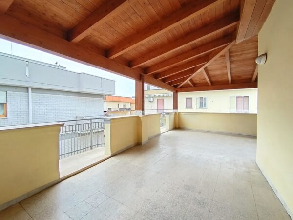 Soluzione semindipendente con terrazzo in zona Via Mereu - immagine 13