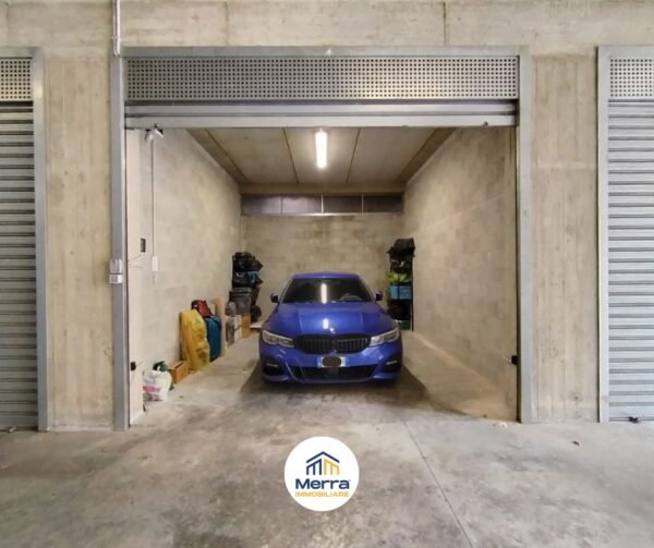 Appartamento con ascensore e box auto in zona Viale Friuli - immagine 23
