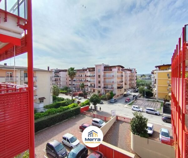 Appartamento con ascensore e box auto in zona Viale Friuli - immagine 20