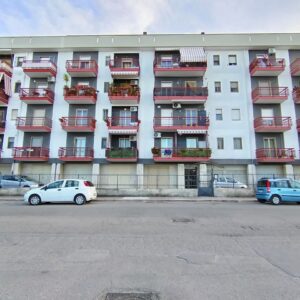 Appartamento con ascensore e garage in zona Via Prenestina