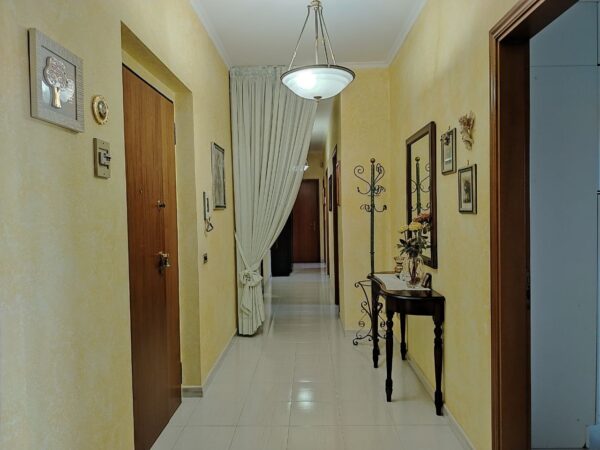 Appartamento con ascensore e garage in zona Via Prenestina - immagine 7