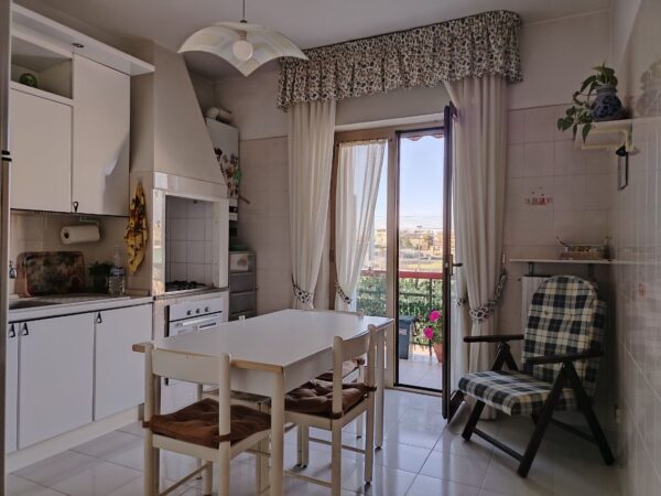 Appartamento con ascensore e garage in zona Via Prenestina - immagine 12