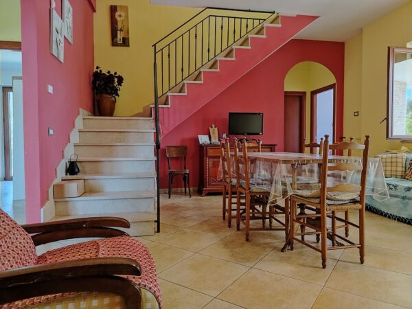 Villa su II livelli in zona Via Trani - immagine 5