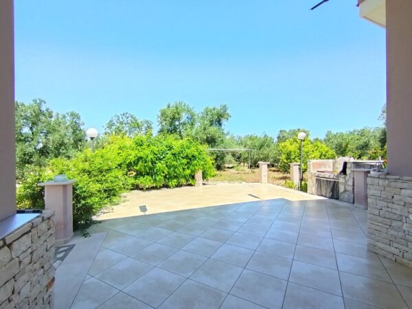 Villa su II livelli in zona Via Trani - immagine 25