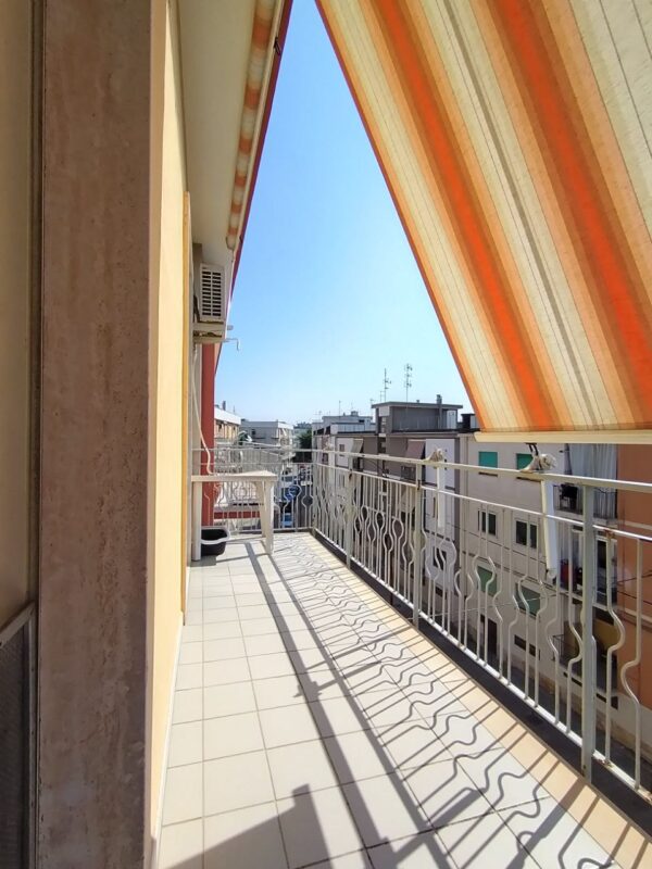 Appartamento con ascensore e possibilità di garage in zona Via Digione - immagine 26