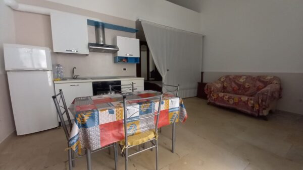 Locale per uso studio o abitazione in zona Via Sant'Elia - immagine 3