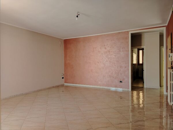 Appartamento con ascensore in zona Viale IV Novembre - immagine 9