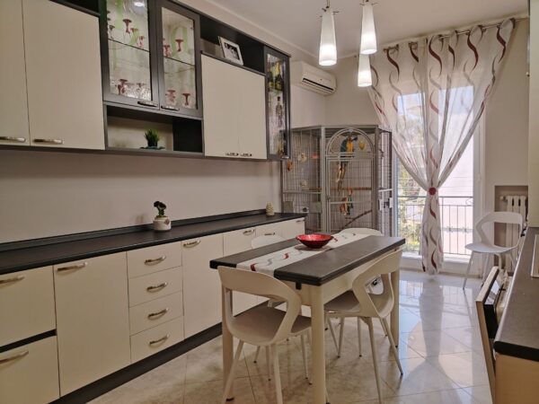 Appartamento con possibilità di garage a Ruvo di Puglia - immagine 7