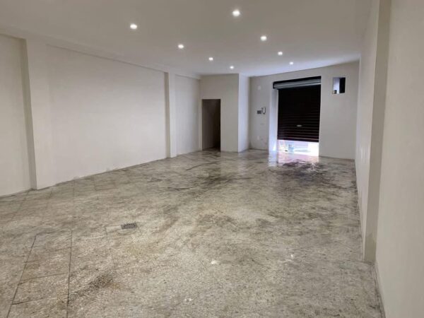 Locale commerciale in zona Via Don Minzoni - immagine 2